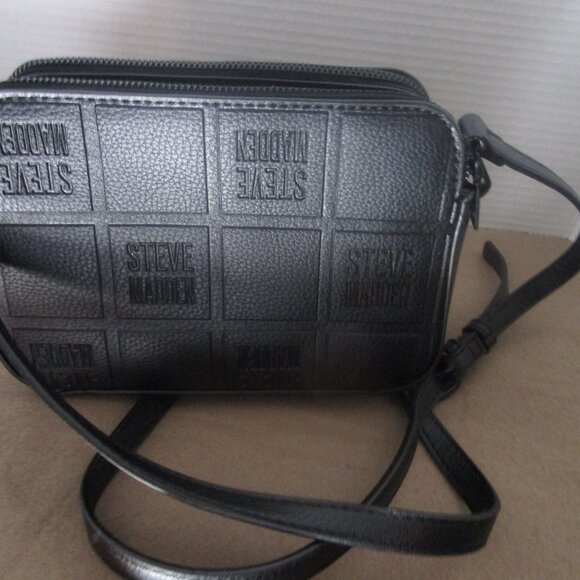 NWOT - Steve Madden Logo Block Small Crossbody Purse - Picture 3 of 4